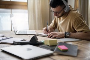 Los mitos comunes sobre aprender inglés y cómo superarlos
